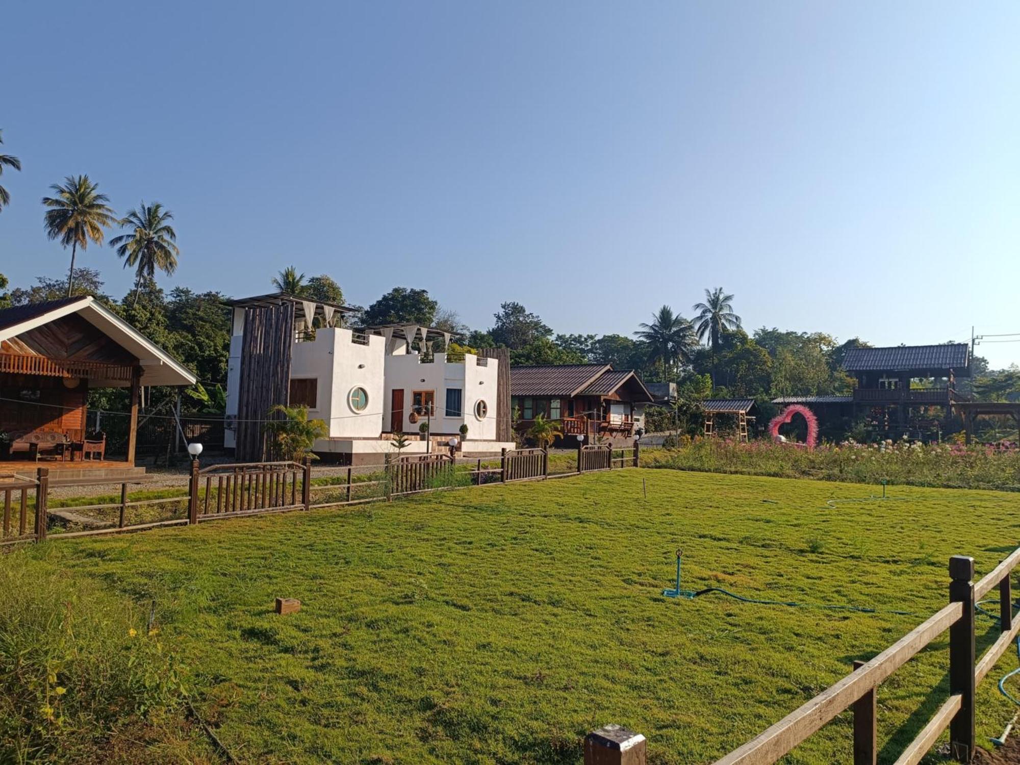 ม่วนใจ๋ปันสุข โฮมสเตย์แอนคาเฟ่ Muanjai Punsuk Homestay And Cafe Chom Thong Exterior foto